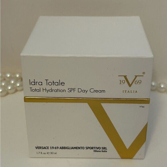 Versace 19V69 Total Hydration Facial Peel – 1.7 oz – Brand New Sealed - Picture 3 of 8